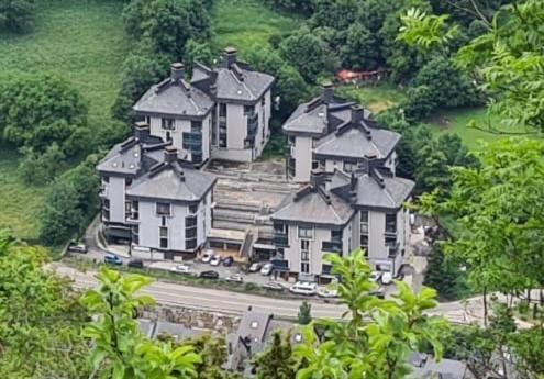 Tuca - Piso De 3 Habitaciones En Betren-Vielha Con Garaje ภายนอก รูปภาพ